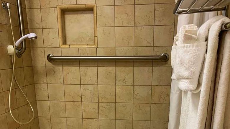 <b>Stratford Inn Room</b>. Images powered by <a href="https://iceportal.shijigroup.com/" title="IcePortal" target="_blank">IcePortal</a>.