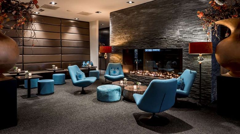 Van der Valk Hotel Hoorn Lobby. Images powered by <a href="https://iceportal.shijigroup.com" target="_blank" rel="noopener">Ice Portal</a>.