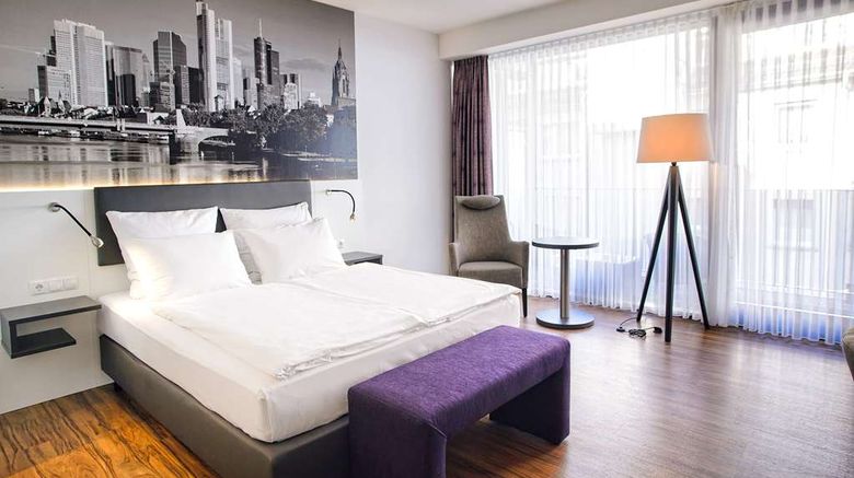 <b>Tulip Inn Ludwigshafen City Room</b>. Images powered by <a href="https://iceportal.shijigroup.com/" title="IcePortal" target="_blank">IcePortal</a>.