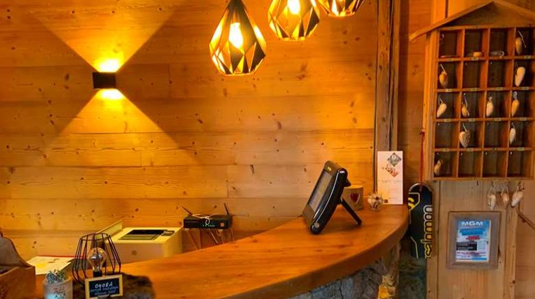 <b>Chalet Hotel Alp'Azur Lobby</b>. Images powered by <a href="https://iceportal.shijigroup.com/" title="IcePortal" target="_blank">IcePortal</a>.