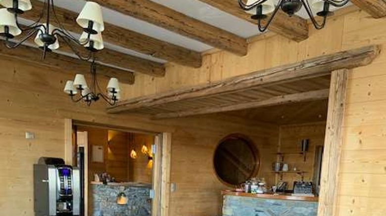 <b>Chalet Hotel Alp'Azur Restaurant</b>. Images powered by <a href="https://iceportal.shijigroup.com/" title="IcePortal" target="_blank">IcePortal</a>.