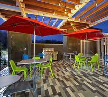 Home2 Suites by Hilton Beaumont Exterior