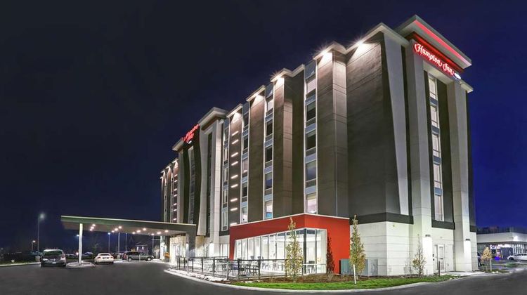 Hampton Inn Peterborough Exterior