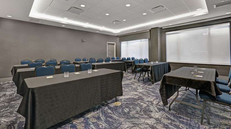 <b>Hampton Inn Peterborough Meeting</b>. Images powered by <a href="https://iceportal.shijigroup.com/" title="IcePortal" target="_blank">IcePortal</a>.