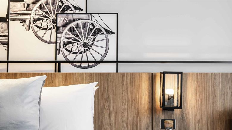 <b>Mercure Sydney Rouse Hill Room</b>. Images powered by <a href="https://iceportal.shijigroup.com/" title="IcePortal" target="_blank">IcePortal</a>.