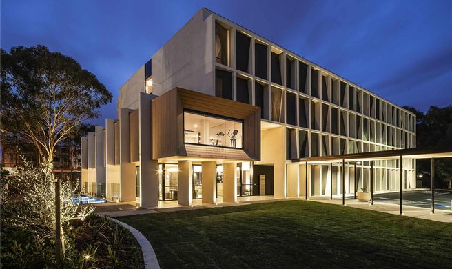 Mercure Sydney Rouse Hill Exterior
