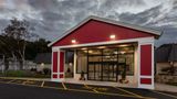 Ramada by Wyndham Hartford North Exterior