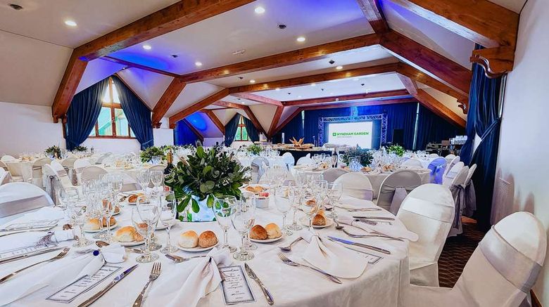 <b>Wyndham Garden Ushuaia Hotel del Glaciar Restaurant</b>. Images powered by <a href="https://iceportal.shijigroup.com/" title="IcePortal" target="_blank">IcePortal</a>.