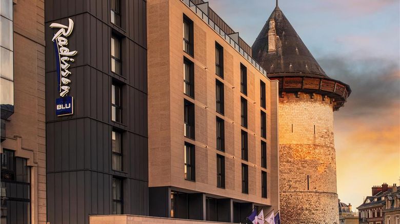 <b>Radisson Blu Hotel, Rouen Centre Exterior</b>. Images powered by <a href="https://iceportal.shijigroup.com/" title="IcePortal" target="_blank">IcePortal</a>.