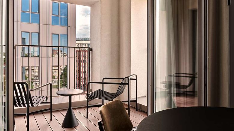 <b>Radisson RED Hotel & Radisson RED Apartm Room</b>. Images powered by <a href="https://iceportal.shijigroup.com/" title="IcePortal" target="_blank">IcePortal</a>.