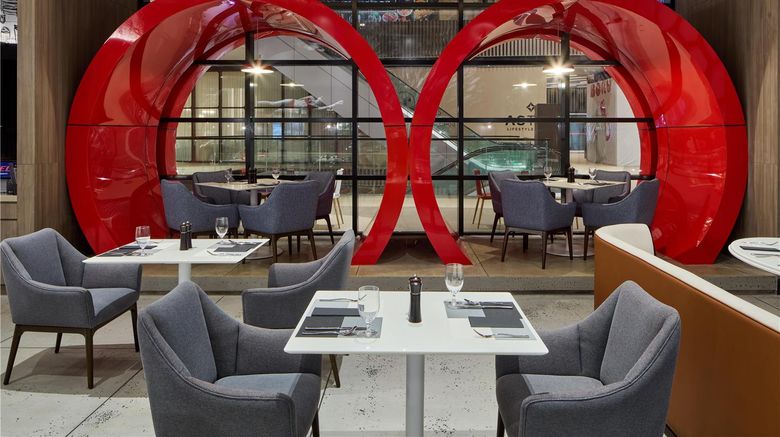 <b>Radisson RED Cebu Mandaue Restaurant</b>. Images powered by <a href="https://iceportal.shijigroup.com/" title="IcePortal" target="_blank">IcePortal</a>.