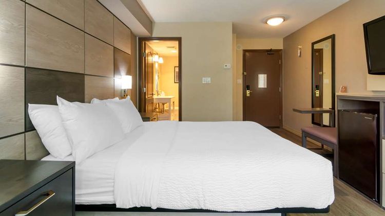 Best Western Premier Aberdeen Kamloops Room