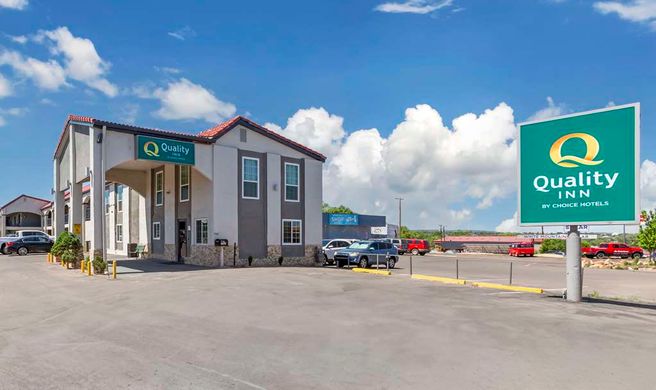 Quality Inn Show Low Exterior