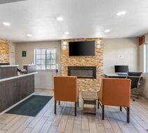 Quality Inn Show Low Lobby