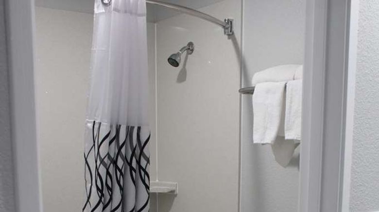 <b>SureStay Hotel by BW Chowchilla Yosemite Room</b>. Images powered by <a href="https://iceportal.shijigroup.com/" title="IcePortal" target="_blank">IcePortal</a>.