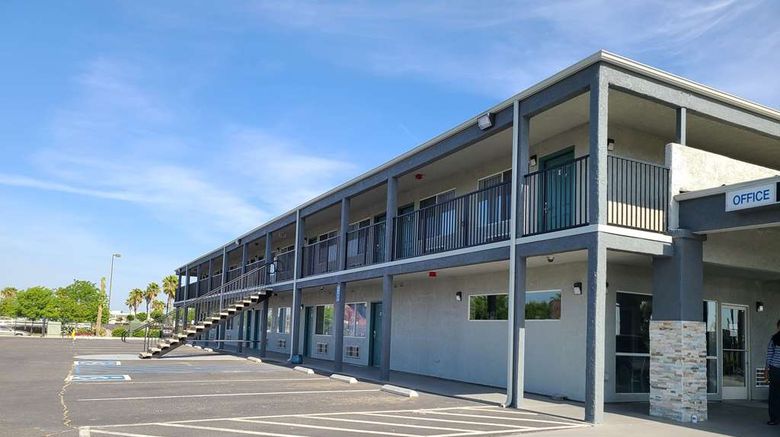 <b>SureStay Hotel by BW Chowchilla Yosemite Exterior</b>. Images powered by <a href="https://iceportal.shijigroup.com/" title="IcePortal" target="_blank">IcePortal</a>.