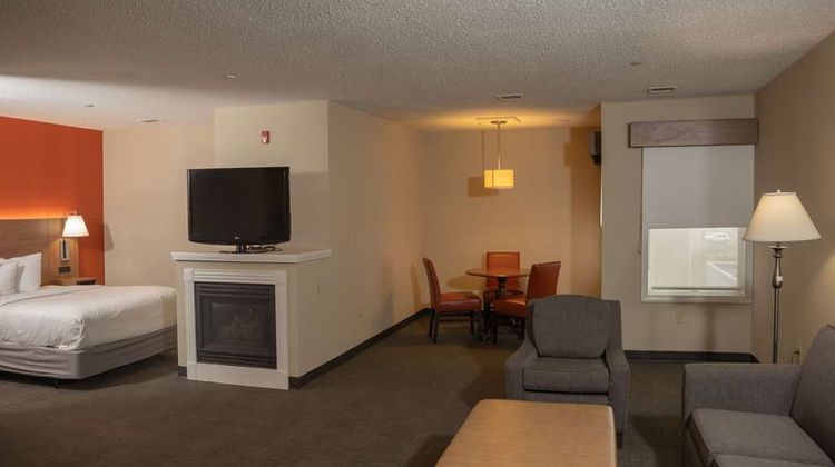 Hawthorn Suites by Wyndham Erie Health