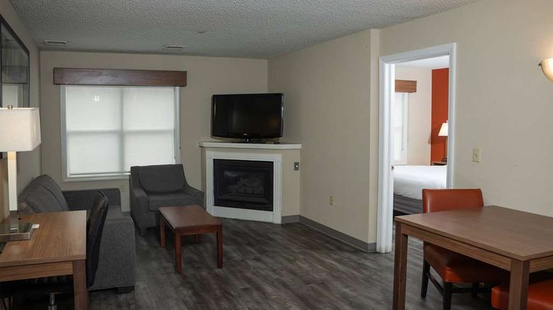 <b>Hawthorn Suites by Wyndham Erie Health</b>. Images powered by <a href="https://iceportal.shijigroup.com/" title="IcePortal" target="_blank">IcePortal</a>.