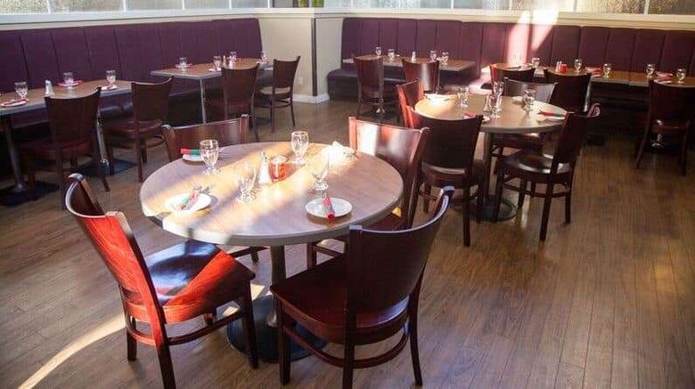 <b>Medicine Hat Lodge Hotel Restaurant</b>. Images powered by <a href="https://iceportal.shijigroup.com/" title="IcePortal" target="_blank">IcePortal</a>.