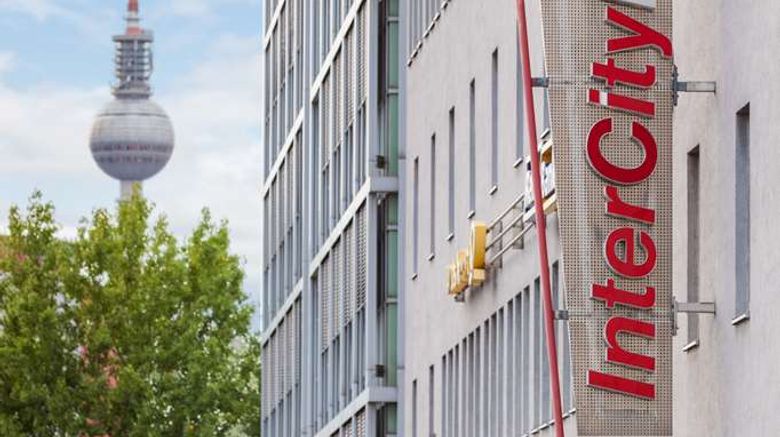 <b>IntercityHotel Berlin Ostbahnhof Exterior</b>. Images powered by <a href="https://iceportal.shijigroup.com/" title="IcePortal" target="_blank">IcePortal</a>.