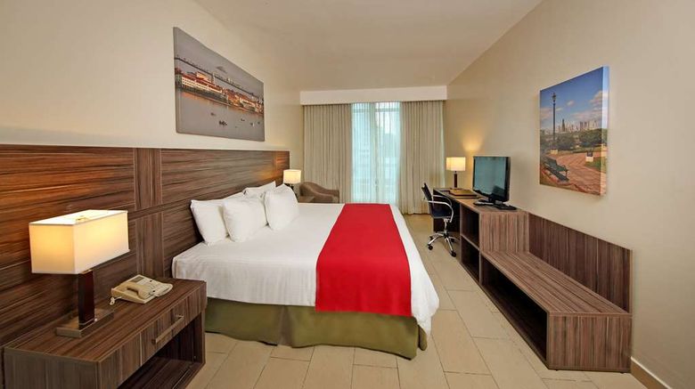<b>Victoria Hotel And Suites Panama Room</b>. Images powered by <a href="https://iceportal.shijigroup.com/" title="IcePortal" target="_blank">IcePortal</a>.