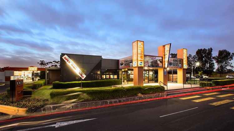 Nightcap at Keysborough Hotel Exterior
