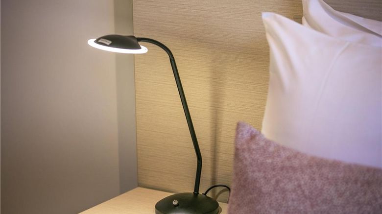 <b>Nightcap at Hendon Hotel Room</b>. Images powered by <a href="https://iceportal.shijigroup.com/" title="IcePortal" target="_blank">IcePortal</a>.