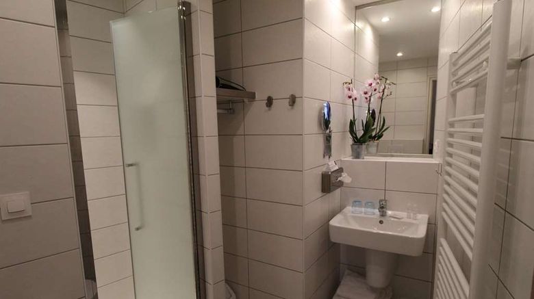 <b>Hotel De Garlande Room</b>. Images powered by <a href="https://iceportal.shijigroup.com/" title="IcePortal" target="_blank">IcePortal</a>.