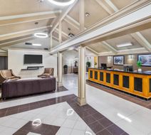 Rodeway Inn Festival Lobby