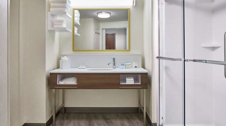 <b>Hampton Inn & Suites Atlanta Midtown Room</b>. Images powered by <a href="https://iceportal.shijigroup.com/" title="IcePortal" target="_blank">IcePortal</a>.