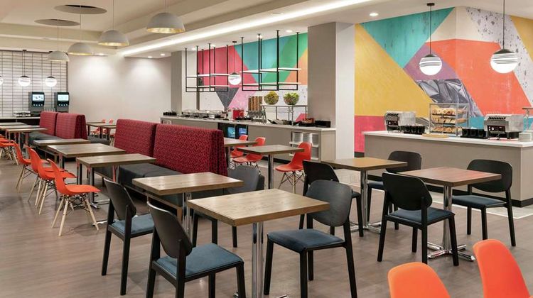 Tru by Hilton Downtown Convention Center Restaurant
