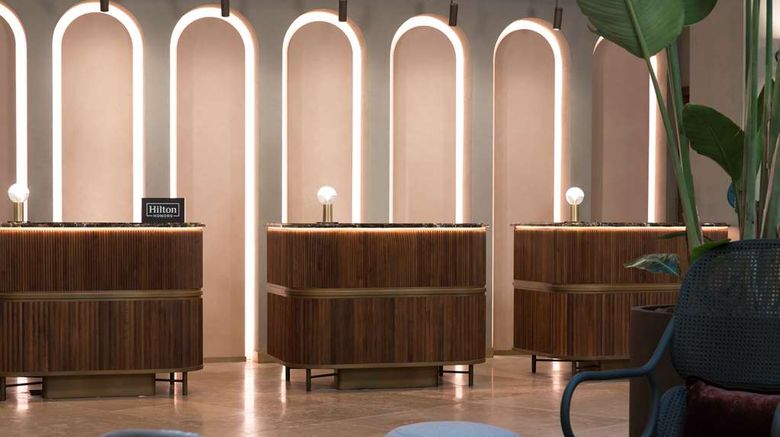 <b>DoubleTree by Hilton Rome Monti Lobby</b>. Images powered by <a href="https://iceportal.shijigroup.com/" title="IcePortal" target="_blank">IcePortal</a>.