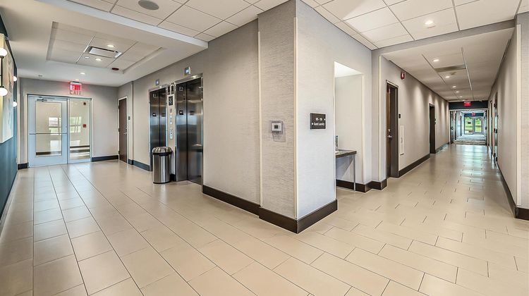Hampton Inn & Suites Howell Lobby