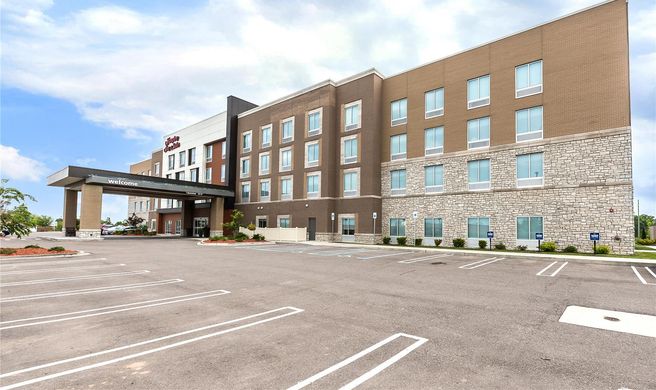 Hampton Inn & Suites Howell Exterior