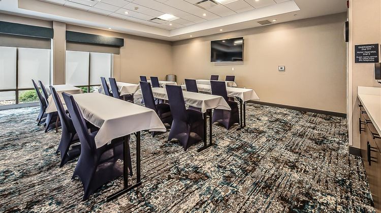 Hampton Inn & Suites Howell Meeting
