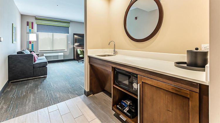 Hampton Inn & Suites Howell Other