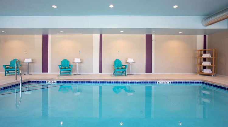 Home2 Suites Omaha UN Medical Ctr Area Pool