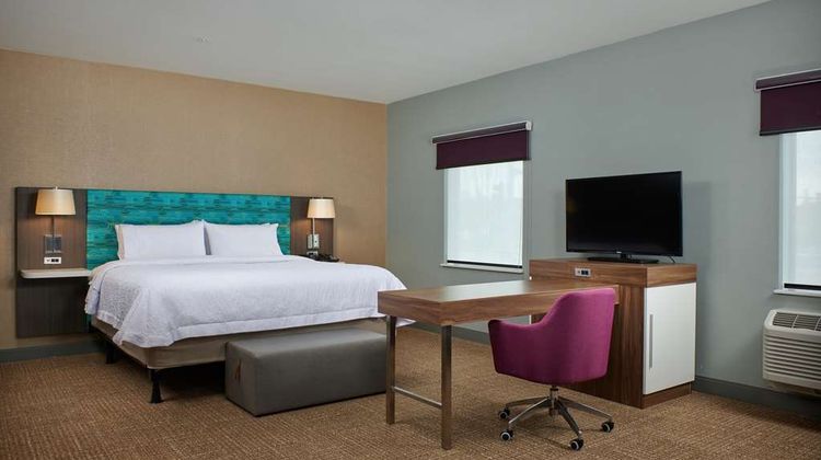 Hampton Inn Sherwood Portland Room