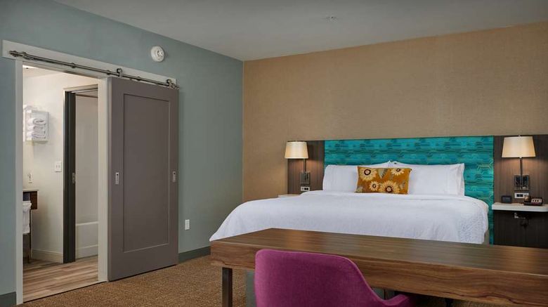 <b>Hampton Inn Sherwood Portland Room</b>. Images powered by <a href="https://iceportal.shijigroup.com/" title="IcePortal" target="_blank">IcePortal</a>.