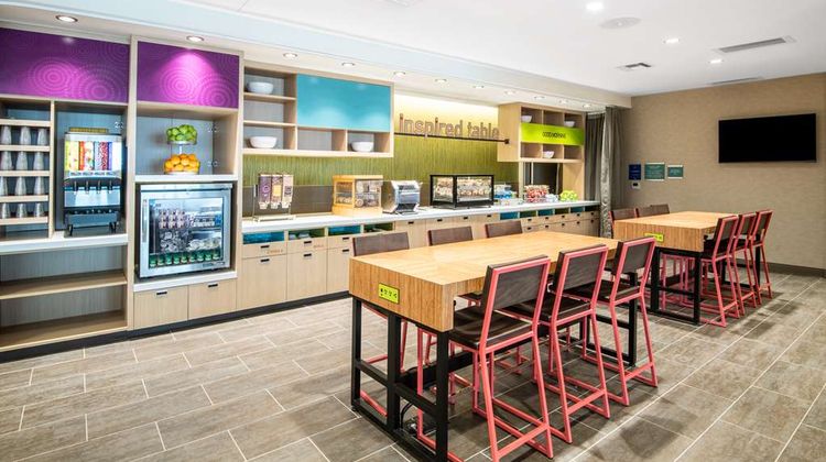 Home2 Suites by Hilton Airport North Restaurant