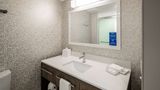 Home2 Suites by Hilton Airport North Room