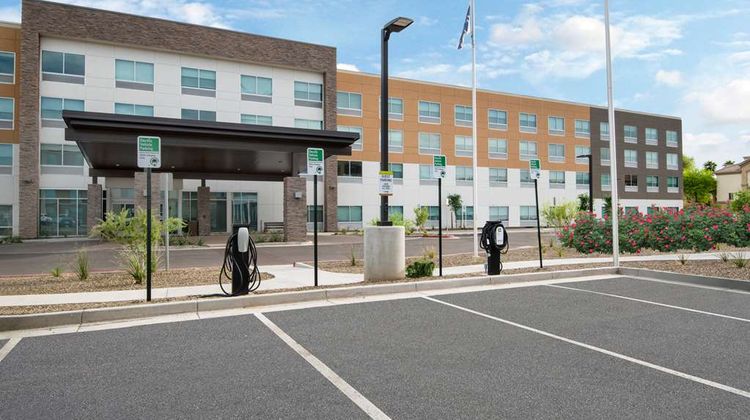 Home2 Suites by Hilton Airport North Exterior