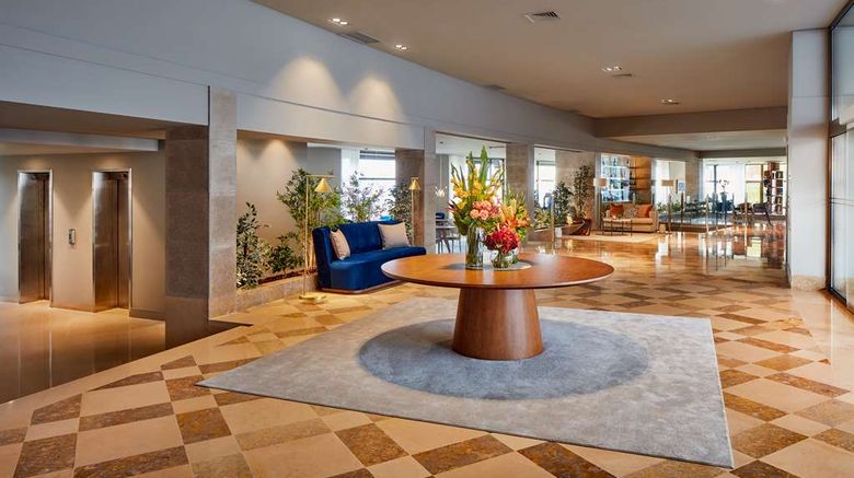 <b>NH Sintra Centro Lobby</b>. Images powered by <a href="https://iceportal.shijigroup.com/" title="IcePortal" target="_blank">IcePortal</a>.