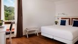 <b>NH Sintra Centro Room</b>. Images powered by <a href="https://iceportal.shijigroup.com/" title="IcePortal" target="_blank">IcePortal</a>.