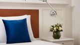 <b>NH Sintra Centro Suite</b>. Images powered by <a href="https://iceportal.shijigroup.com/" title="IcePortal" target="_blank">IcePortal</a>.
