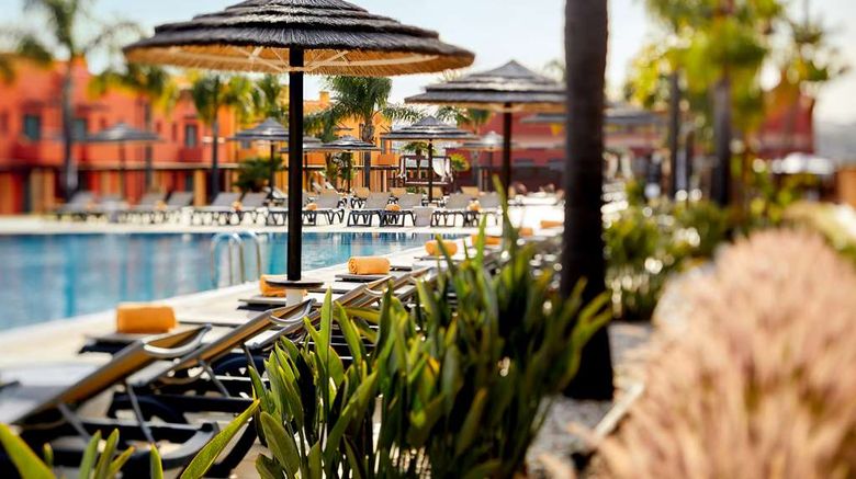 <b>NH Marina Portimao Resort Pool</b>. Images powered by <a href="https://iceportal.shijigroup.com/" title="IcePortal" target="_blank">IcePortal</a>.