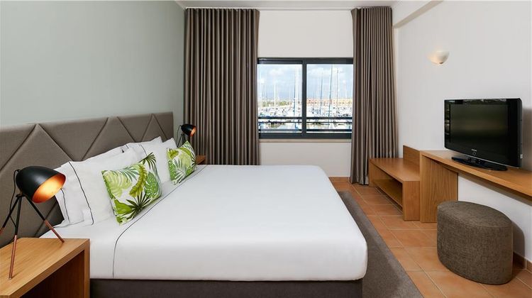 NH Marina Portimao Resort Room