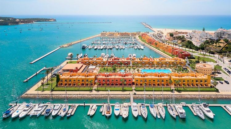 NH Marina Portimao Resort Exterior