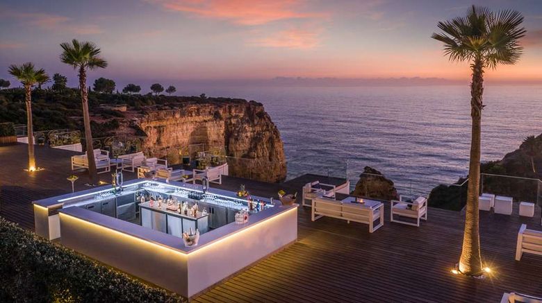 <b>Tivoli Carvoeiro Algarve Resort Restaurant</b>. Images powered by <a href="https://iceportal.shijigroup.com/" title="IcePortal" target="_blank">IcePortal</a>.