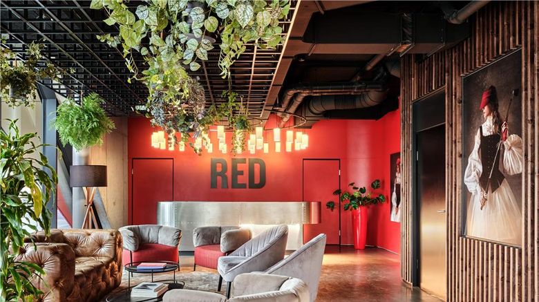 <b>Radisson Red Vienna Lobby</b>. Images powered by <a href="https://iceportal.shijigroup.com/" title="IcePortal" target="_blank">IcePortal</a>.